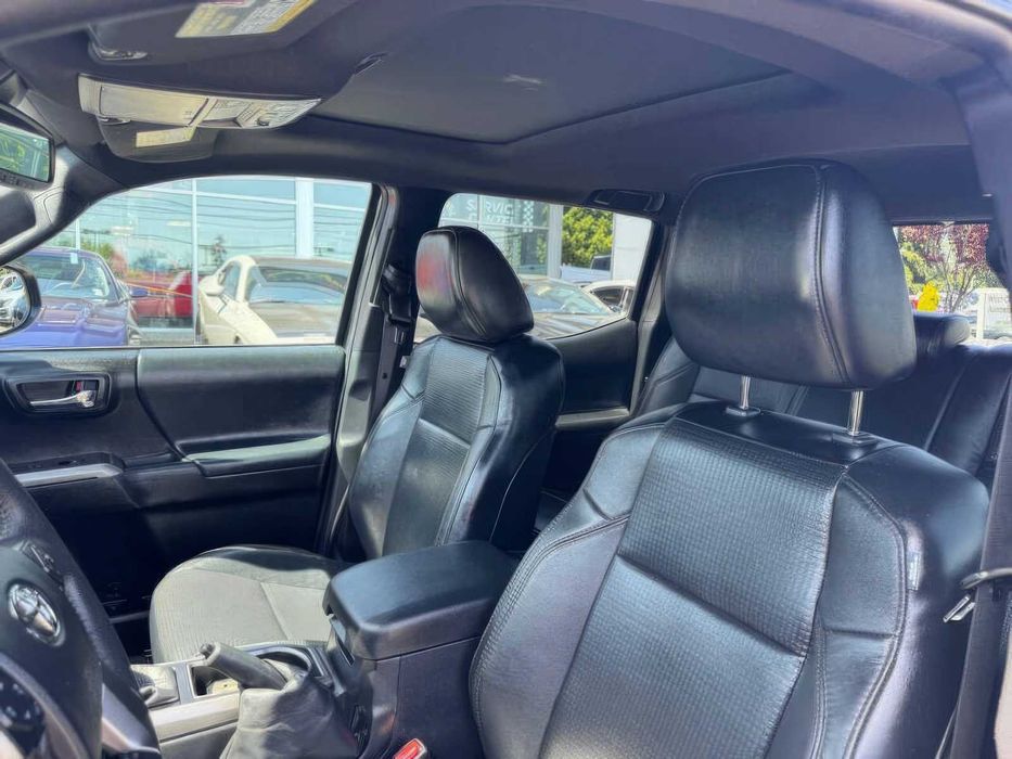 Toyota Tacoma Limited      2022