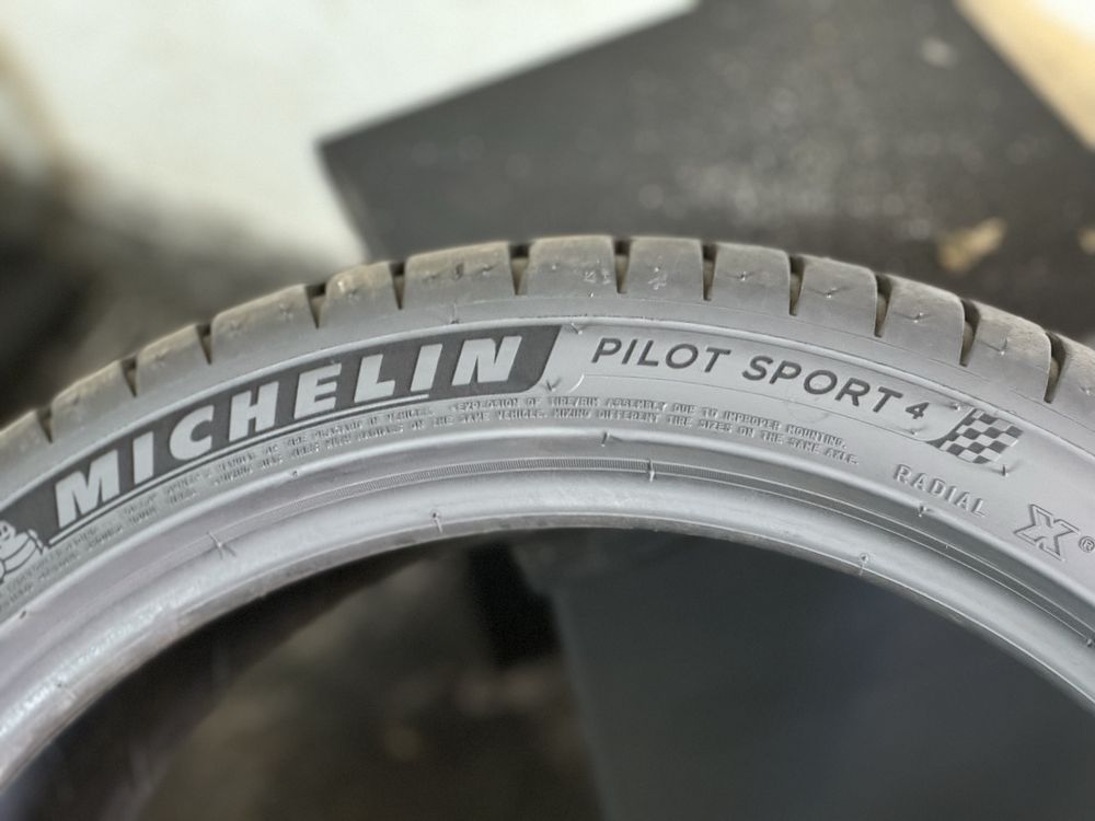 R18 225/40 літні шини Michelin Pilot Sport 4 92Y XL Іспанія супер стан