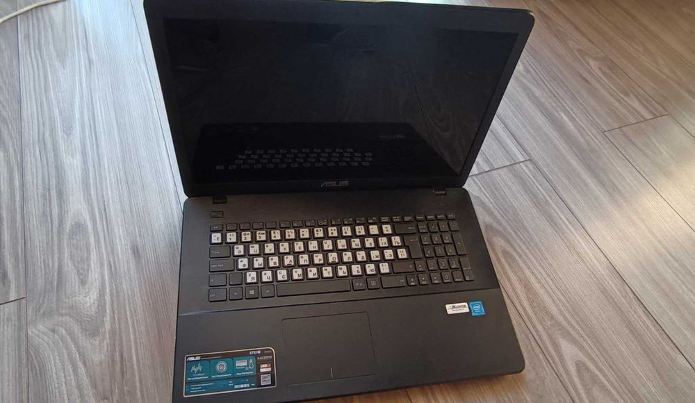 Asus X751 17.3 під ремонт.Великий екран. CPU Intel. Ram:8gb HDD:1000gb