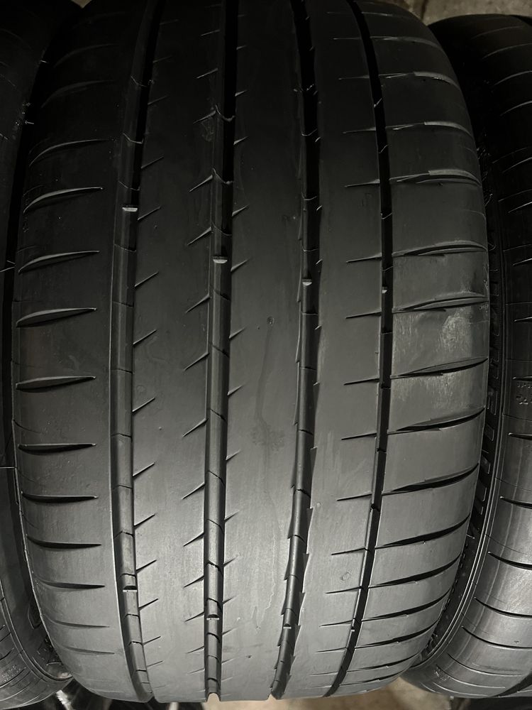 255/35/19 R19 Michelin Pilot Sport 4S * 4шт