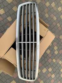 Atrapa/grill mercedes c w203