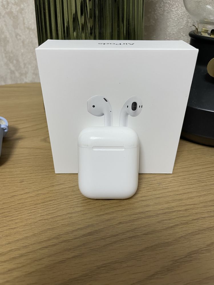 Бездротові навушники Apple AirPods 2 б/у з коробкою