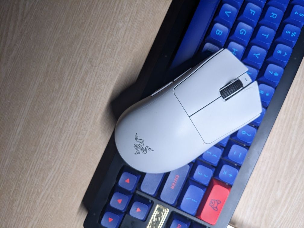 Мишка Razer deathadder v3 pro