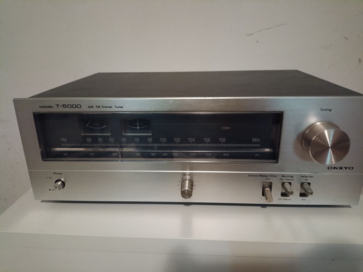 Tuner Onkyo T-5000
