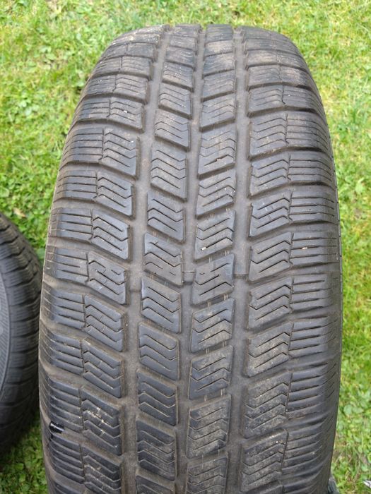 Opony zimowe SUV Barum Bravuris 3 4szt. 225/65/17