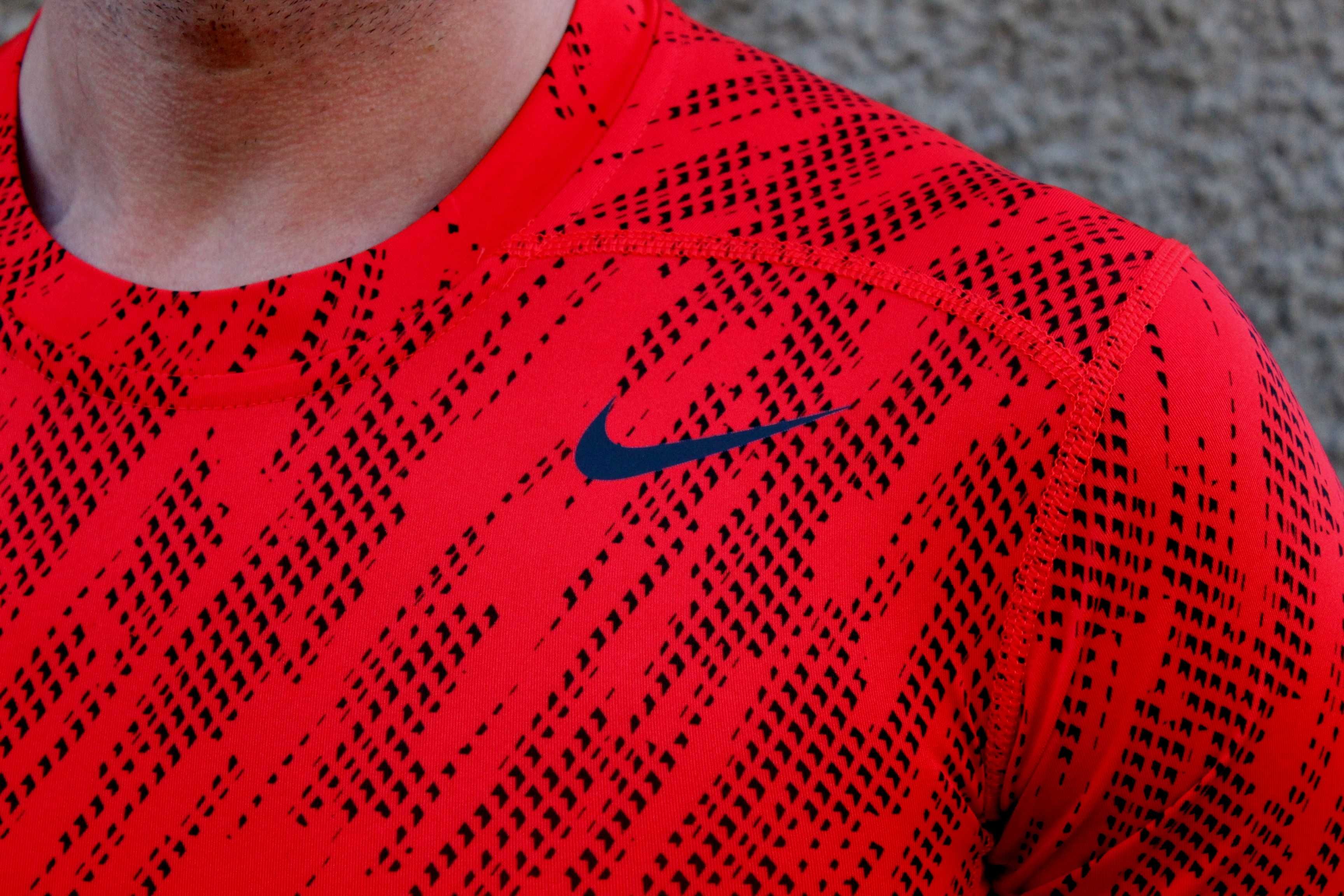 Футболка Nike  Dri Fit Compresions