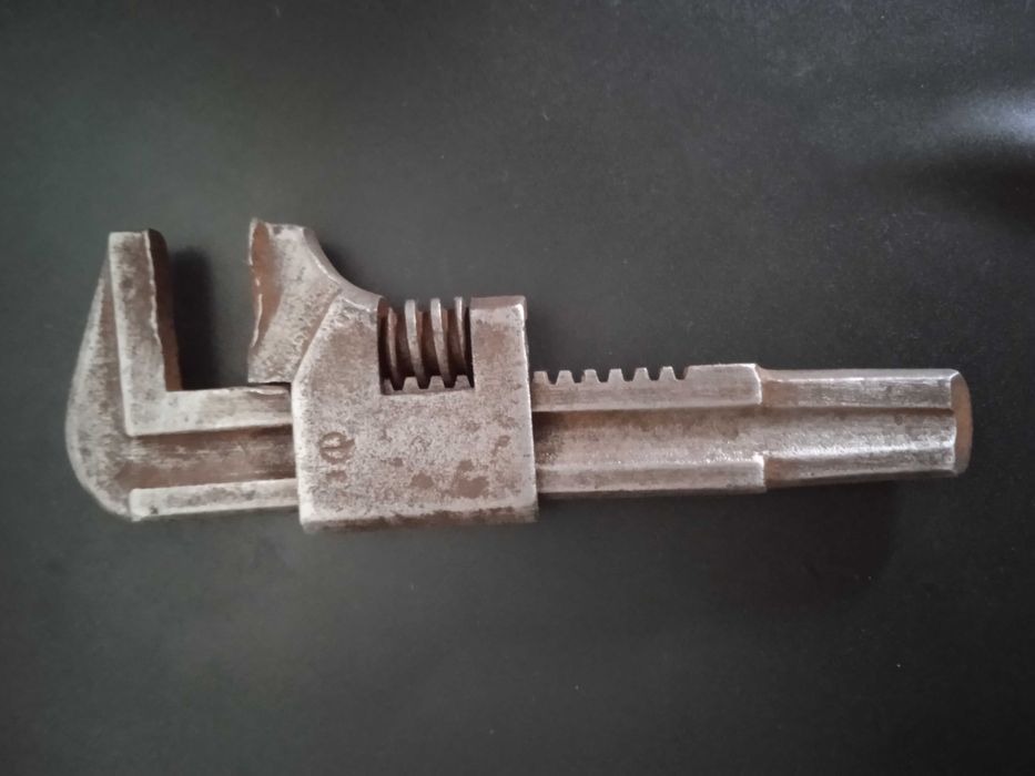 Ключ разводной старинный антикварный с клеймами