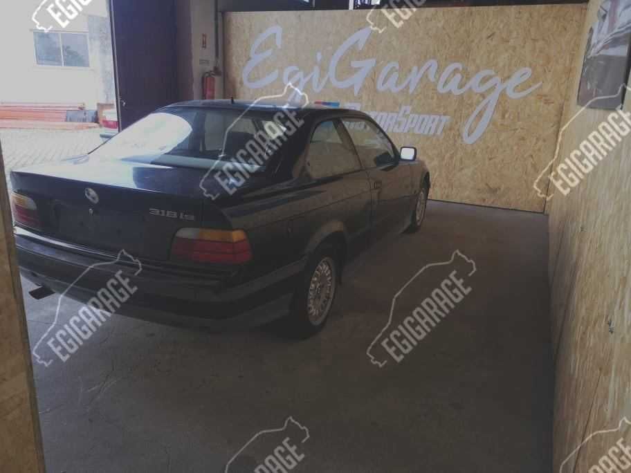 BMW E36 318is Coupe _ Para Peças