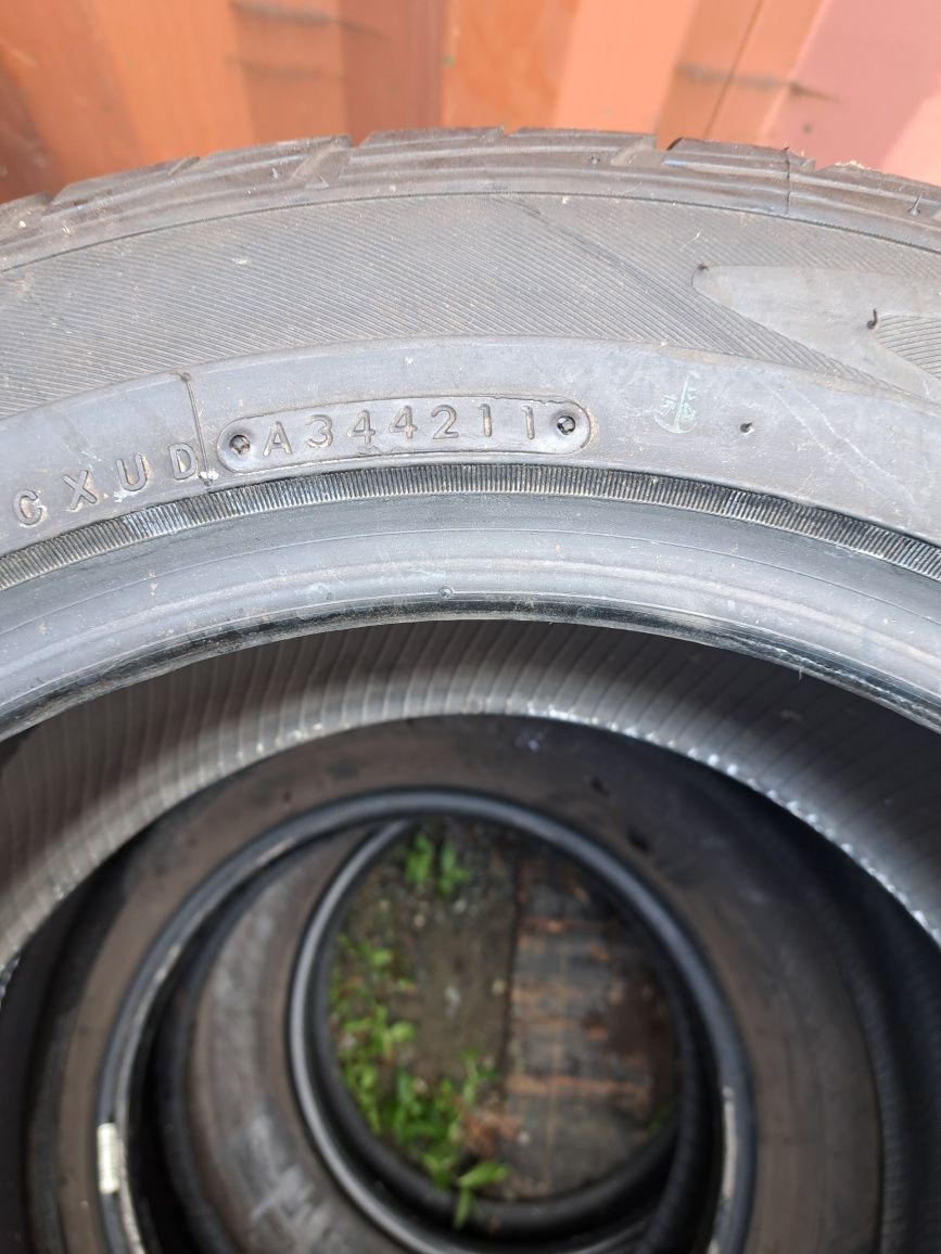 Opona pojedyncza 215/55R16 Toyo Proxes CF1