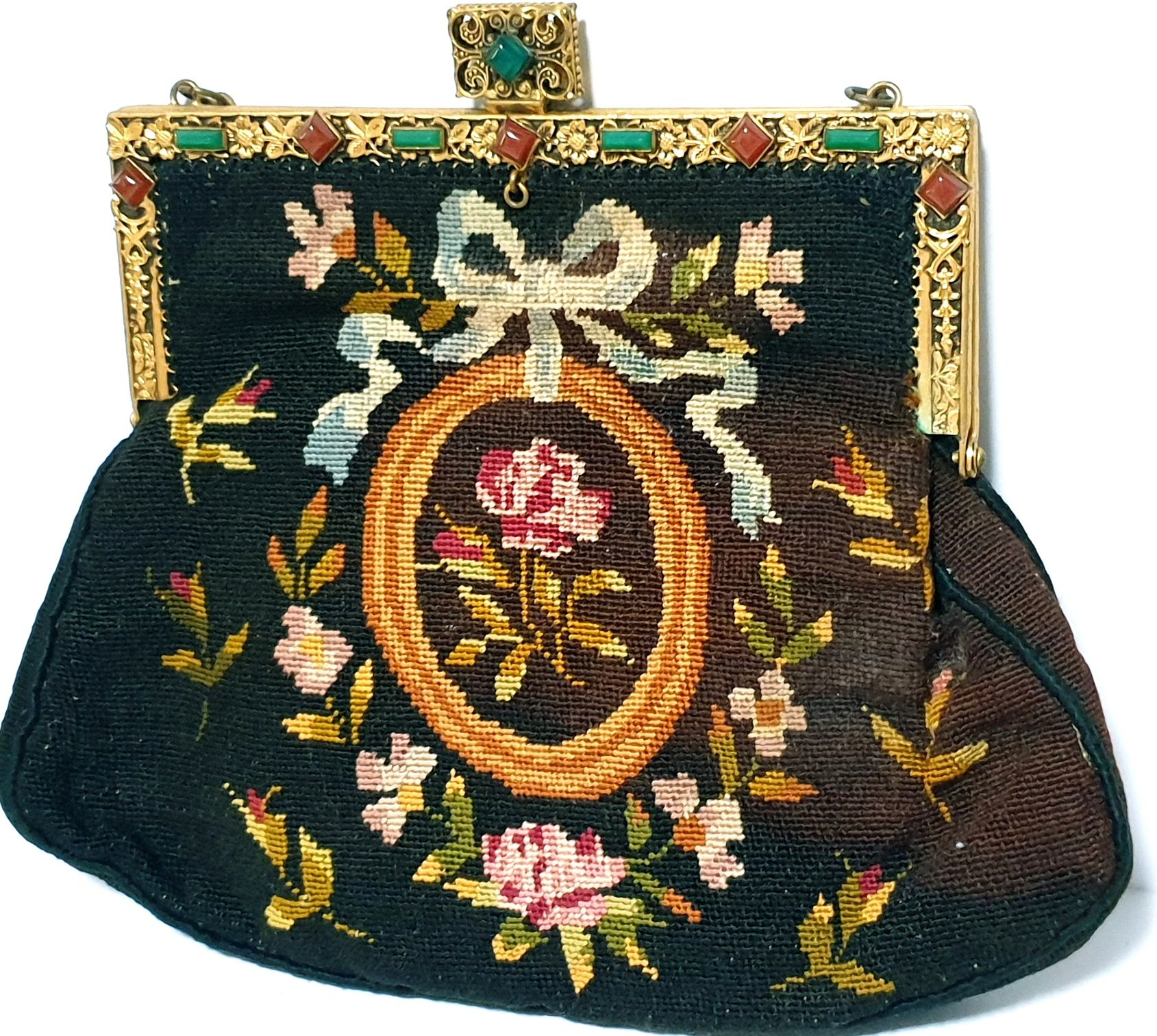Linda antiga mala de Senhora bordada de "petit point"