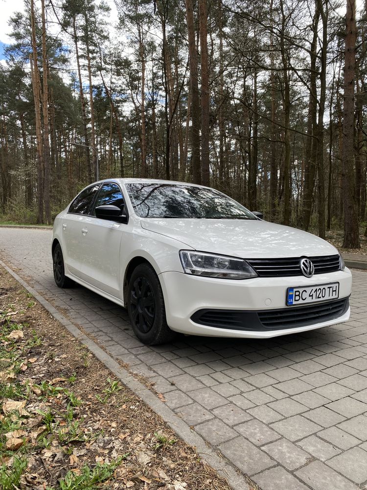 Vw Jetta 2013 Автомат 2.0 газ/бензин Volkswagen фольксваген джета