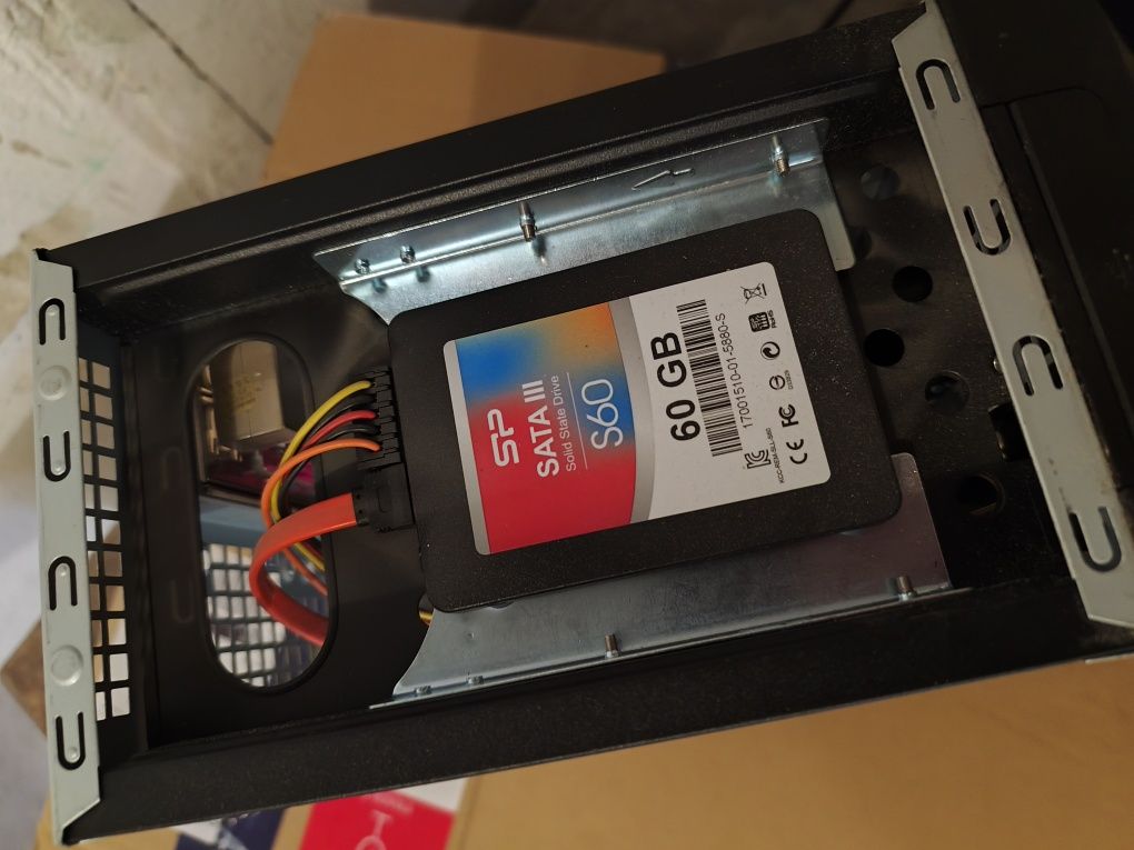Komputer mini itx b