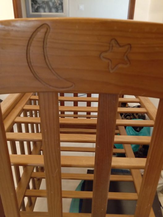 Estrutura em madeira para gatos / cama / transportadoras / wc / etc