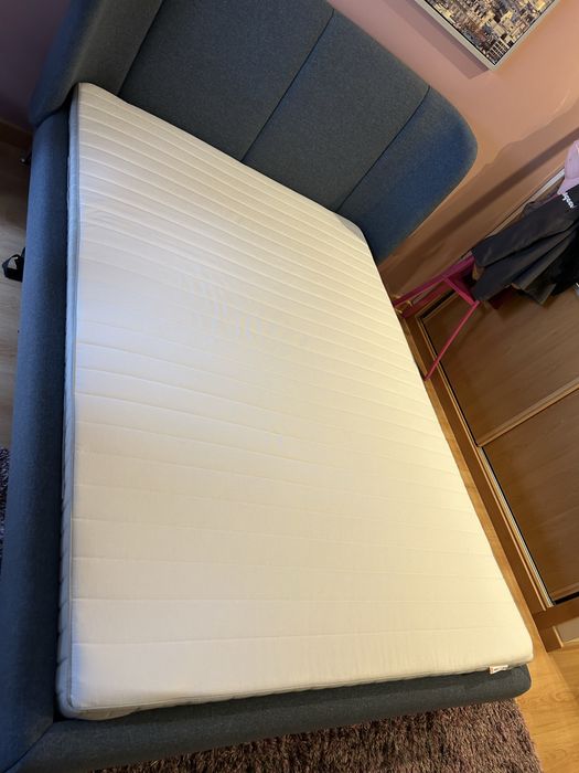 Cama 140x200cm estofada ikea azul-cinz nova ofert colchǎo