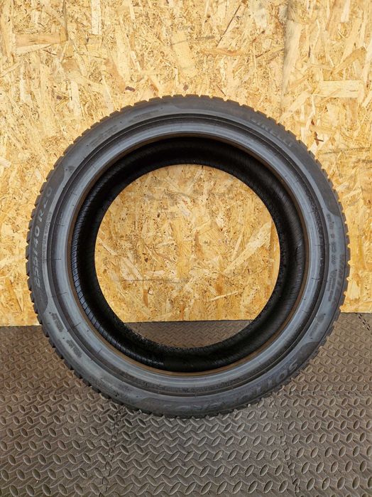 Opona zimowa 255/40/20 Pirelli SottoZero 3