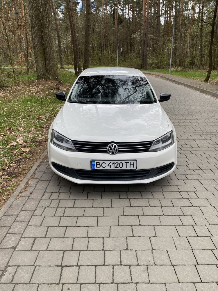 Vw Jetta 2013 Автомат 2.0 газ/бензин Volkswagen фольксваген джета