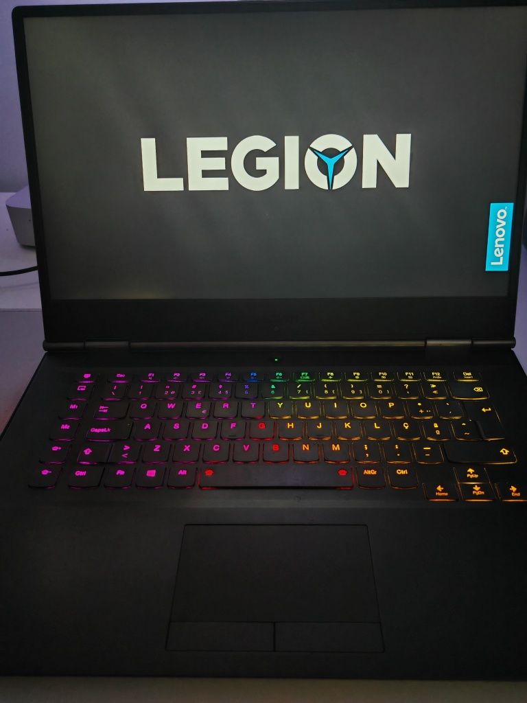 Portátil Lenovo Legion Y740 - 15ICHg