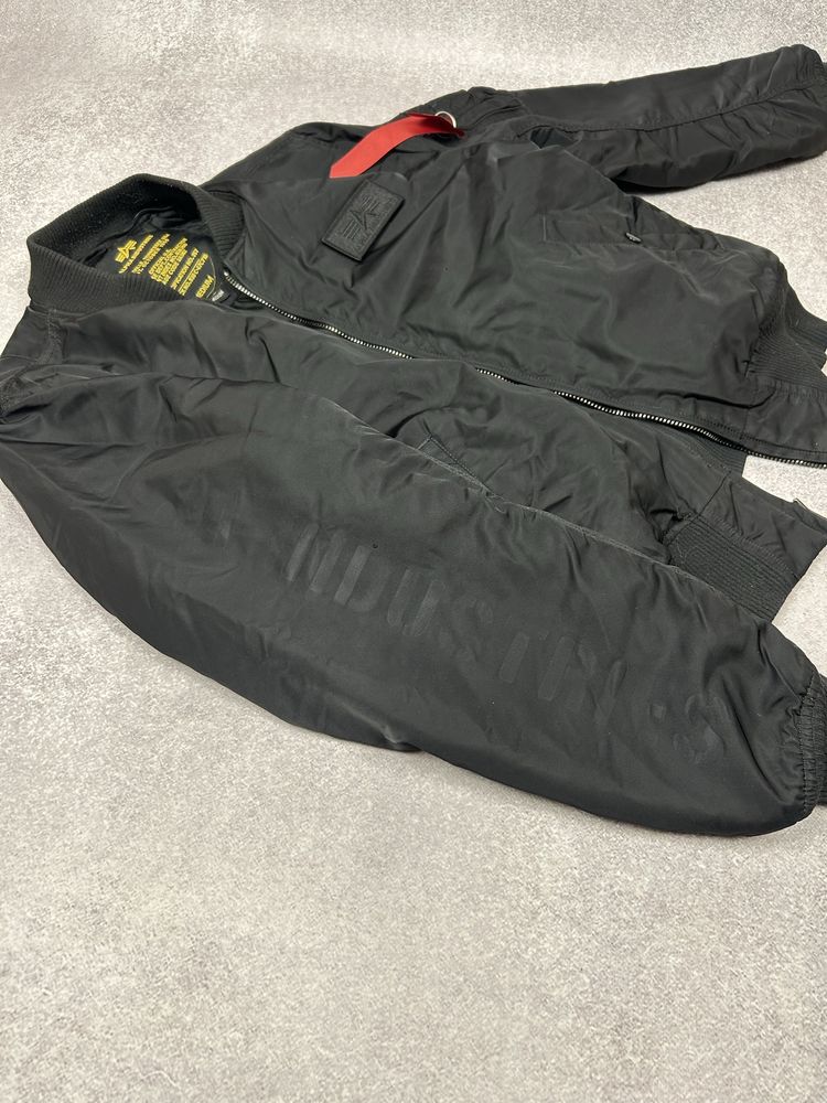 Чоловічий бомбер Alpha Industries
