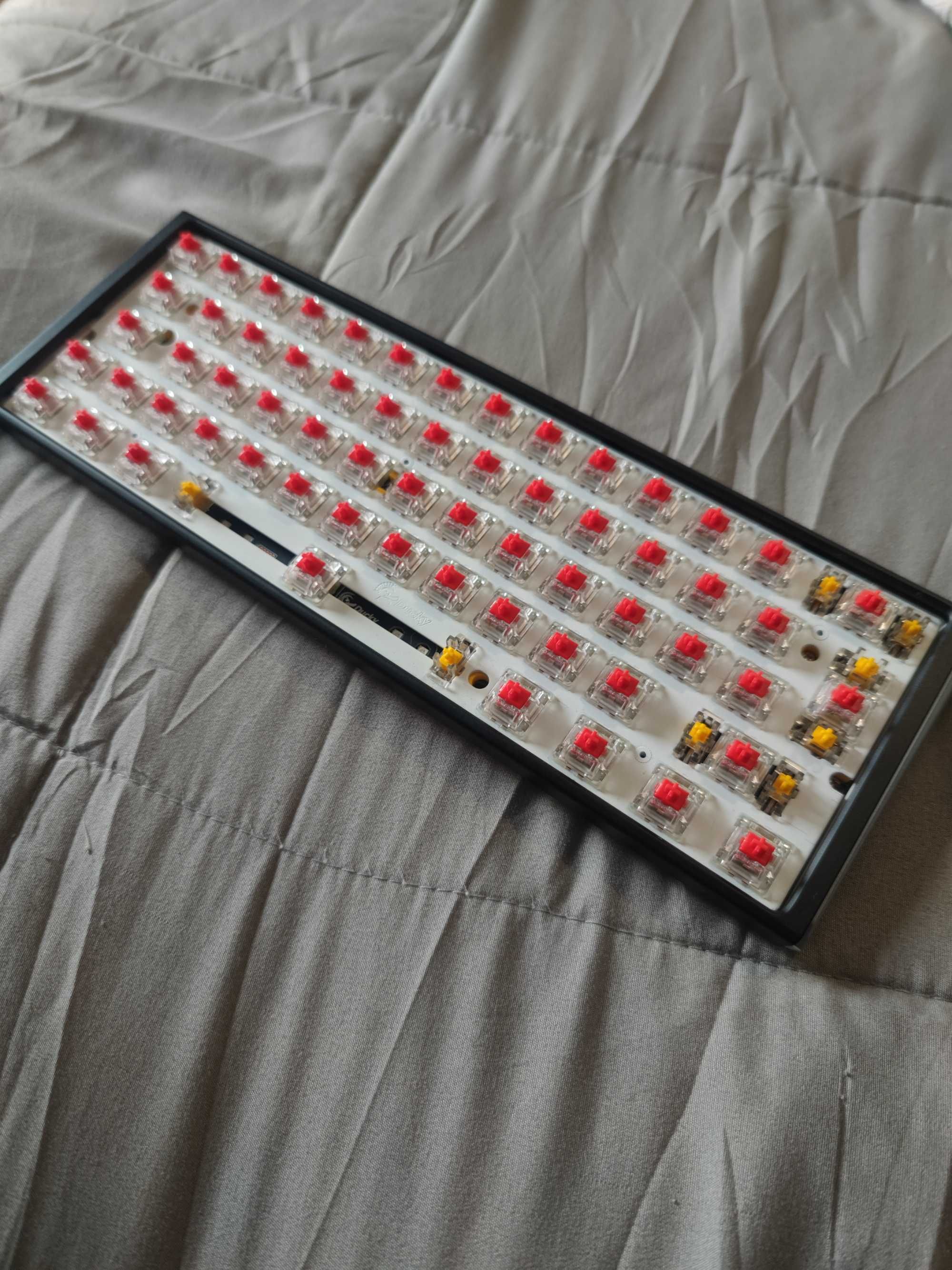 Teclado Ducky ONE 3 Mini 60% MX-Silent Red