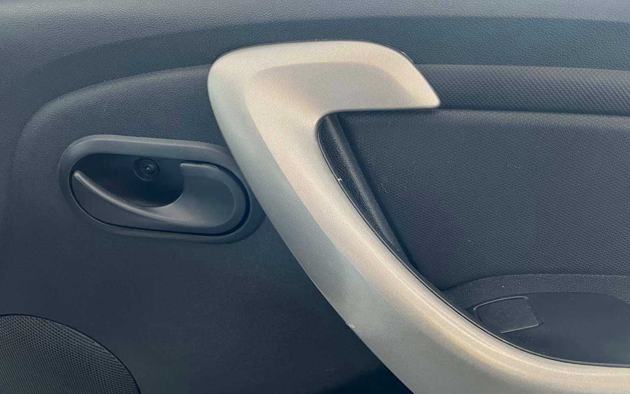 Renault Sandero 2011