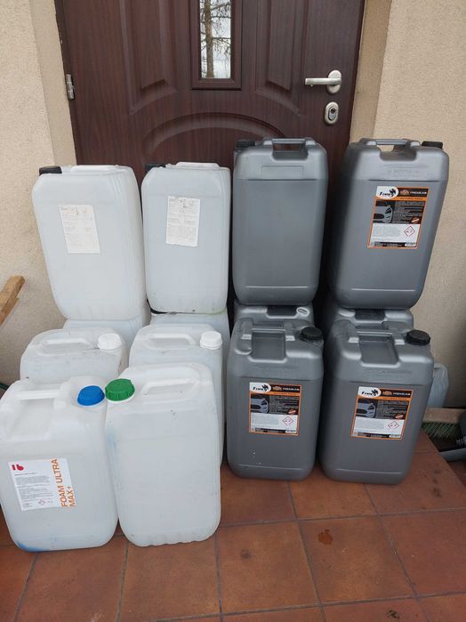 Bańki kanistry beczki 20L- 25 L