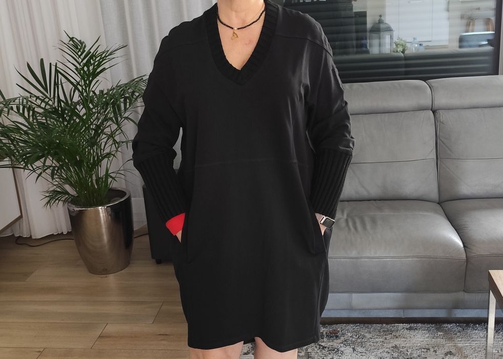 Czarna, luźna sukienka