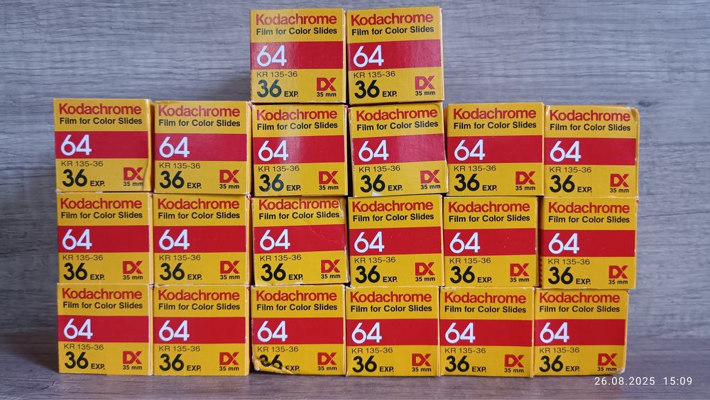 Kodakchrome 64 36 кадрів. Позитивга фотоплівка з вичерпаним терміном