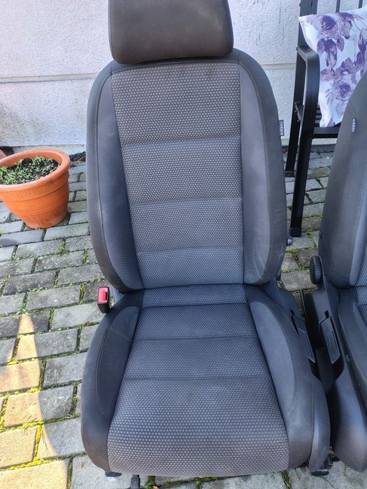 Fotele przód VW Golf 6