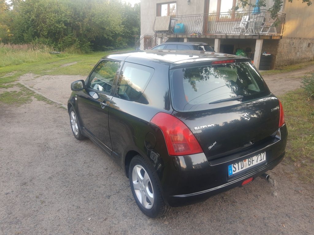 Suzuki Swift 1.5 benzyna ładny stan z Niemiec