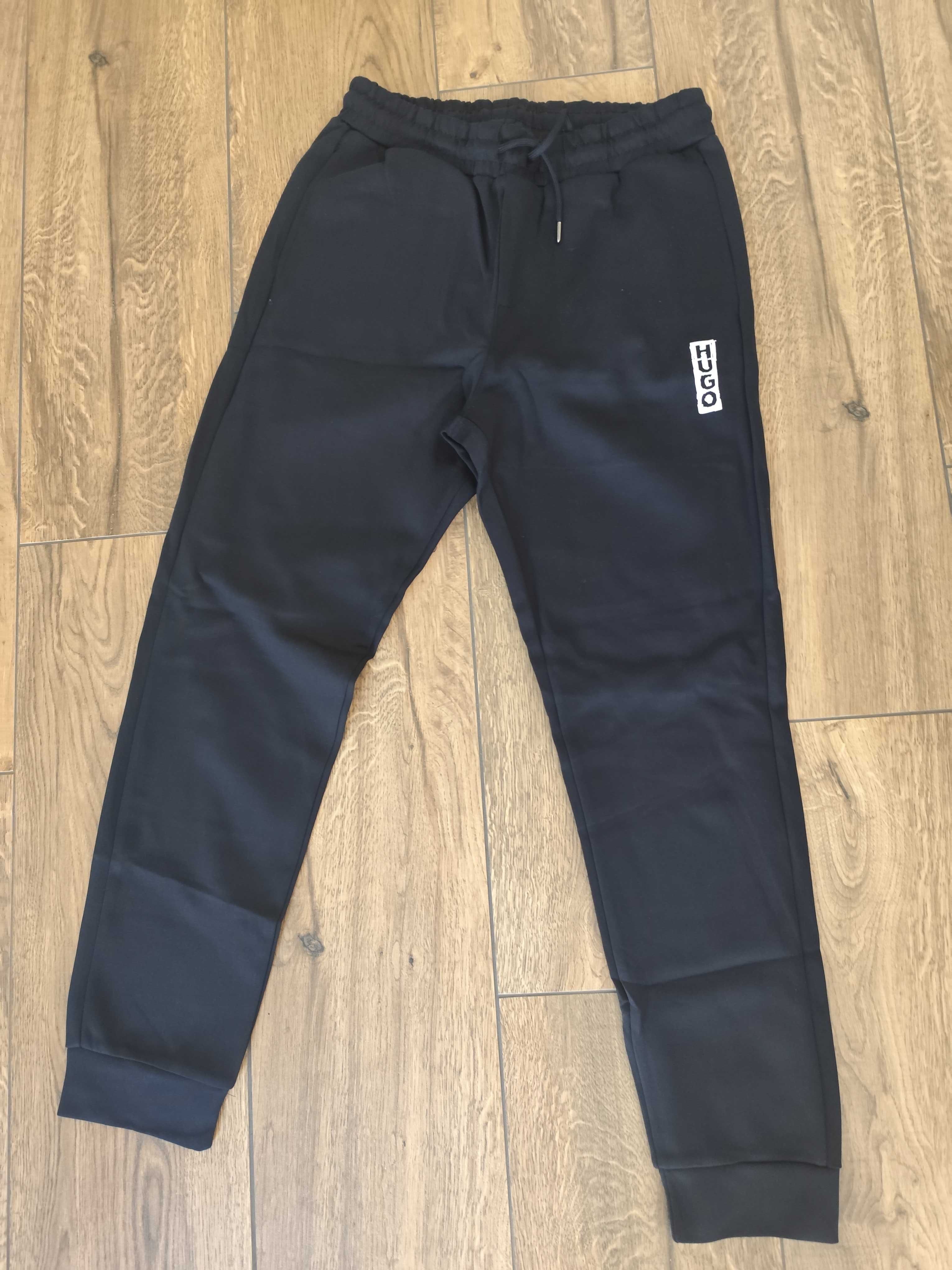 Nowe męskie dresy kompletne Hugo Boss granat bluza kaptur spodnie M/L