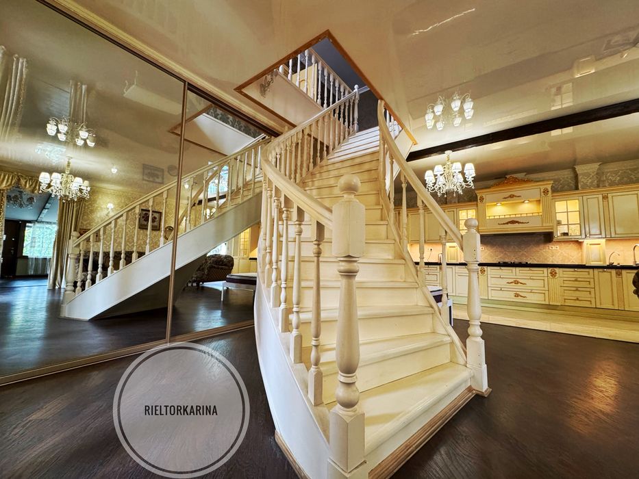 Аренда шикарного дома/Центр города 5 комнат