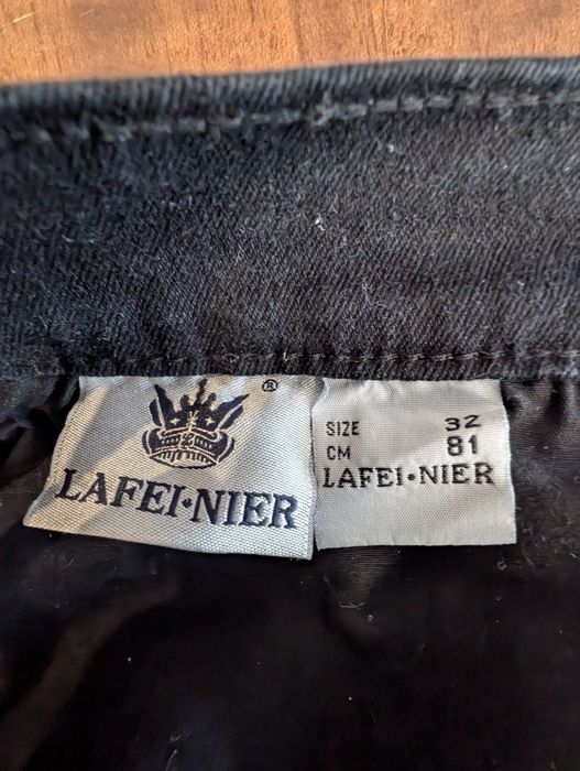 Nowe czarne jeansy rozmiar 32 81cm Lafei Nier