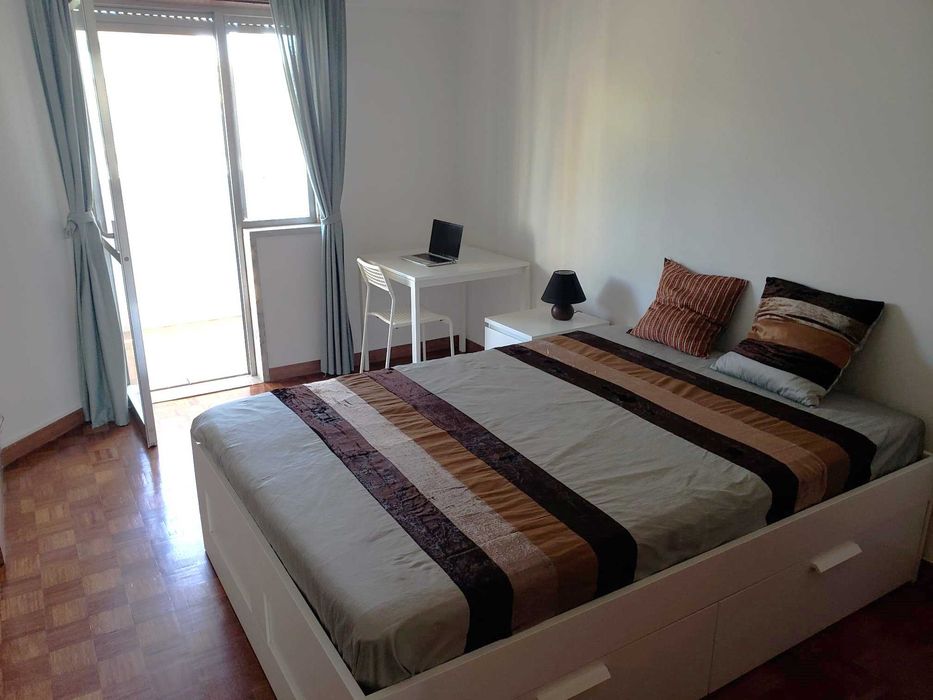 Quarto Arrendar, Despesas incl, Aceita animais pequenos, Lumiar-LISBOA