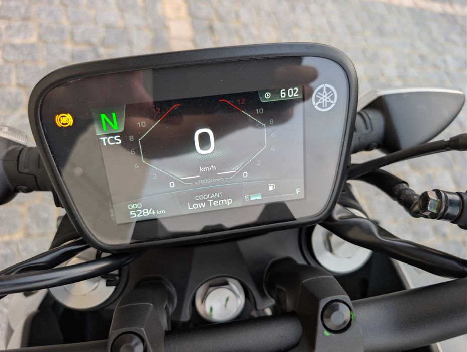 Yamaha MT-125 (ano do modelo 2025, cor Ice Storm)