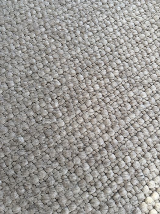 Dywan z wełny beżowoszary