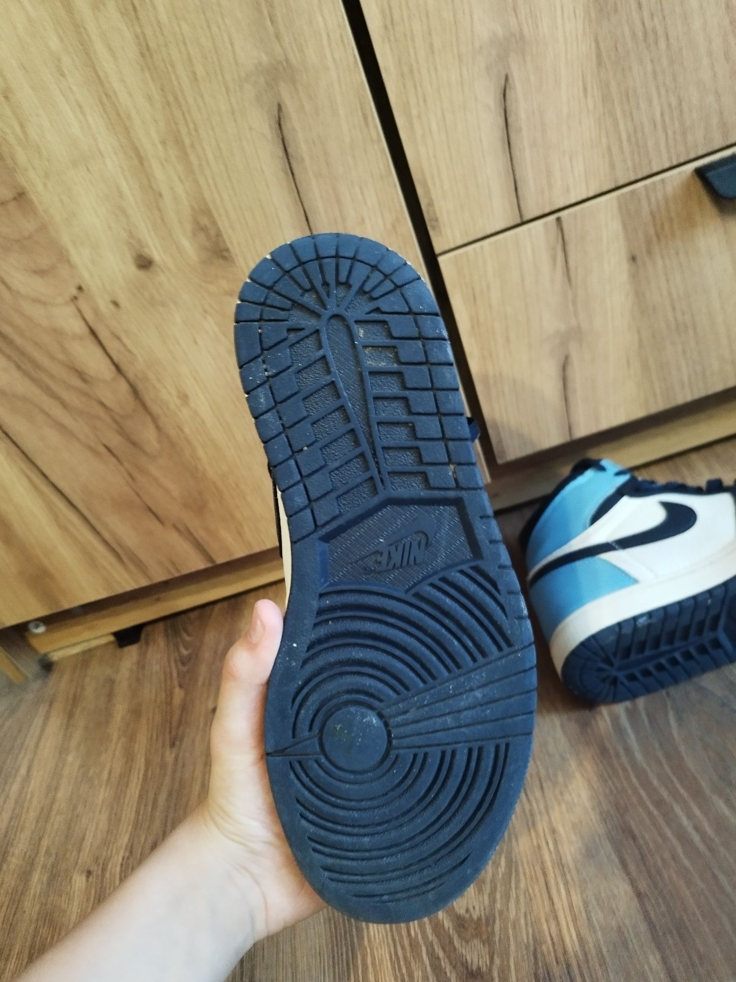 AIR Jordan 1 obsydian