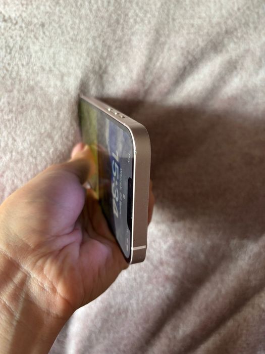 iPhone 13 128gb różowy