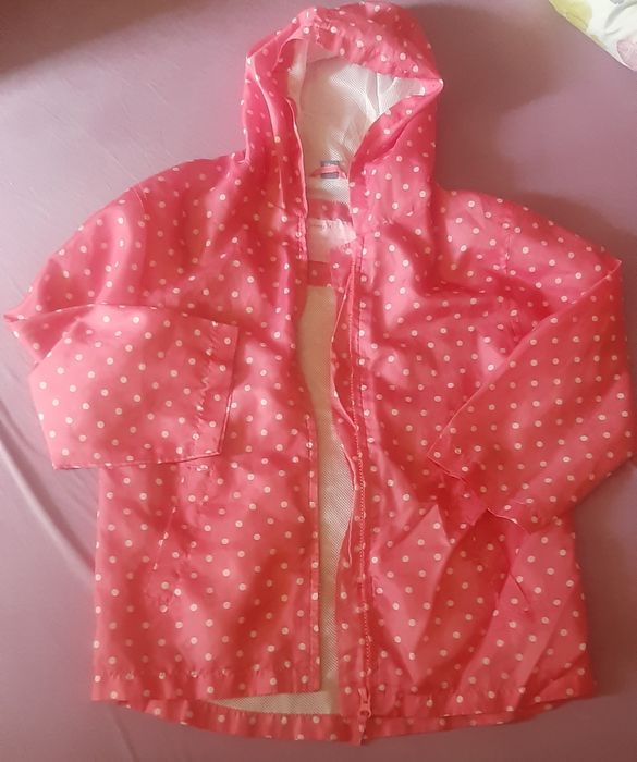 Kurtka deszczowa cienka 122 128 firmy TU