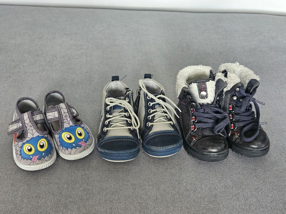 Buty i papcie 21 chłopiec