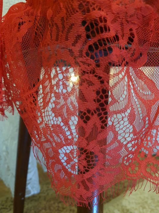 Пеньюар і трусики, еротична білизна