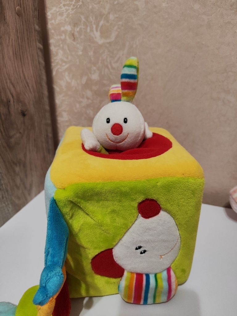 Розвиваючи іграшки для малят