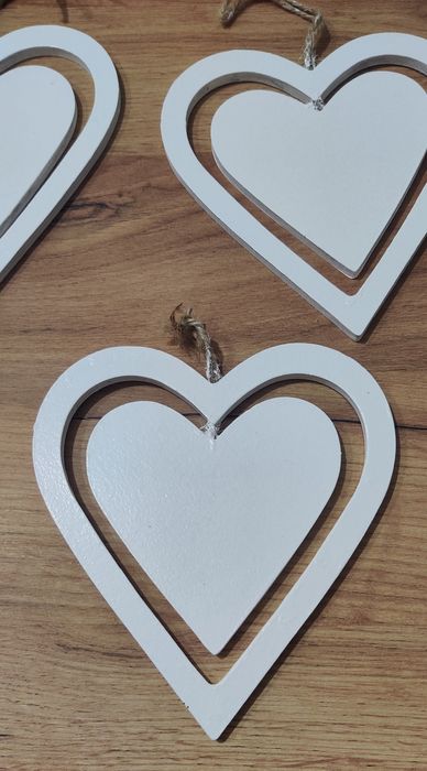 Drewniane białe serduszka ozdoba na ślub/ wesele