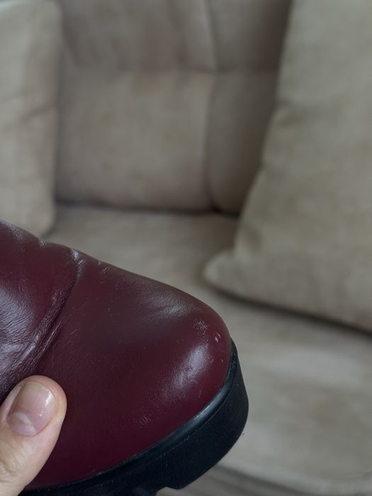 Бордові чобітки