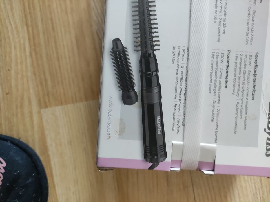 Nowa szczotka do włosów