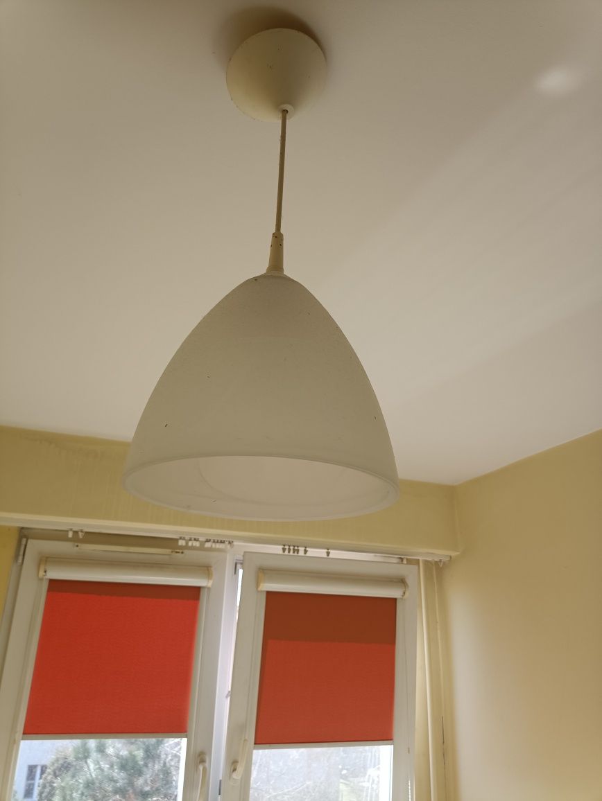 Pojedyncze lampy sufitowe