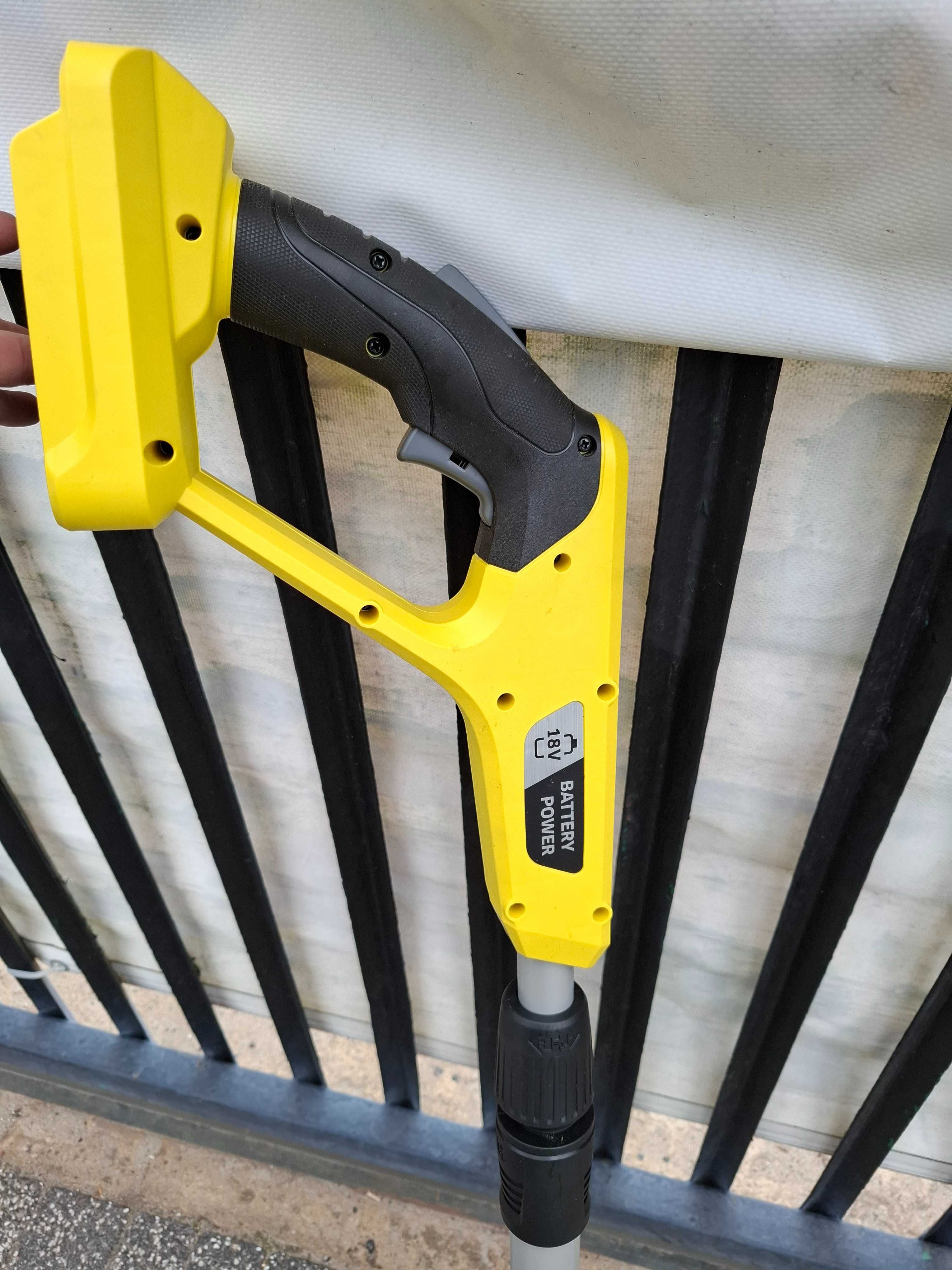 Podkaszarka akumulatorowa Karcher LTR 18-30 * Ładowarka
