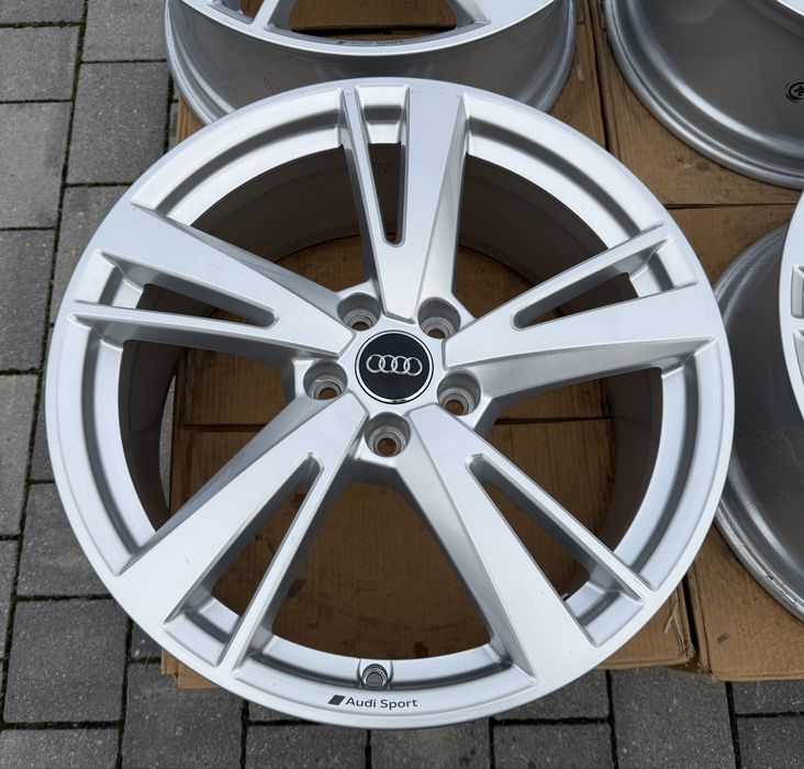 Oryginalne felgi Audi S3 A3 A4 A6 19" 5x112 8Y 8V 8P ET49 s-line