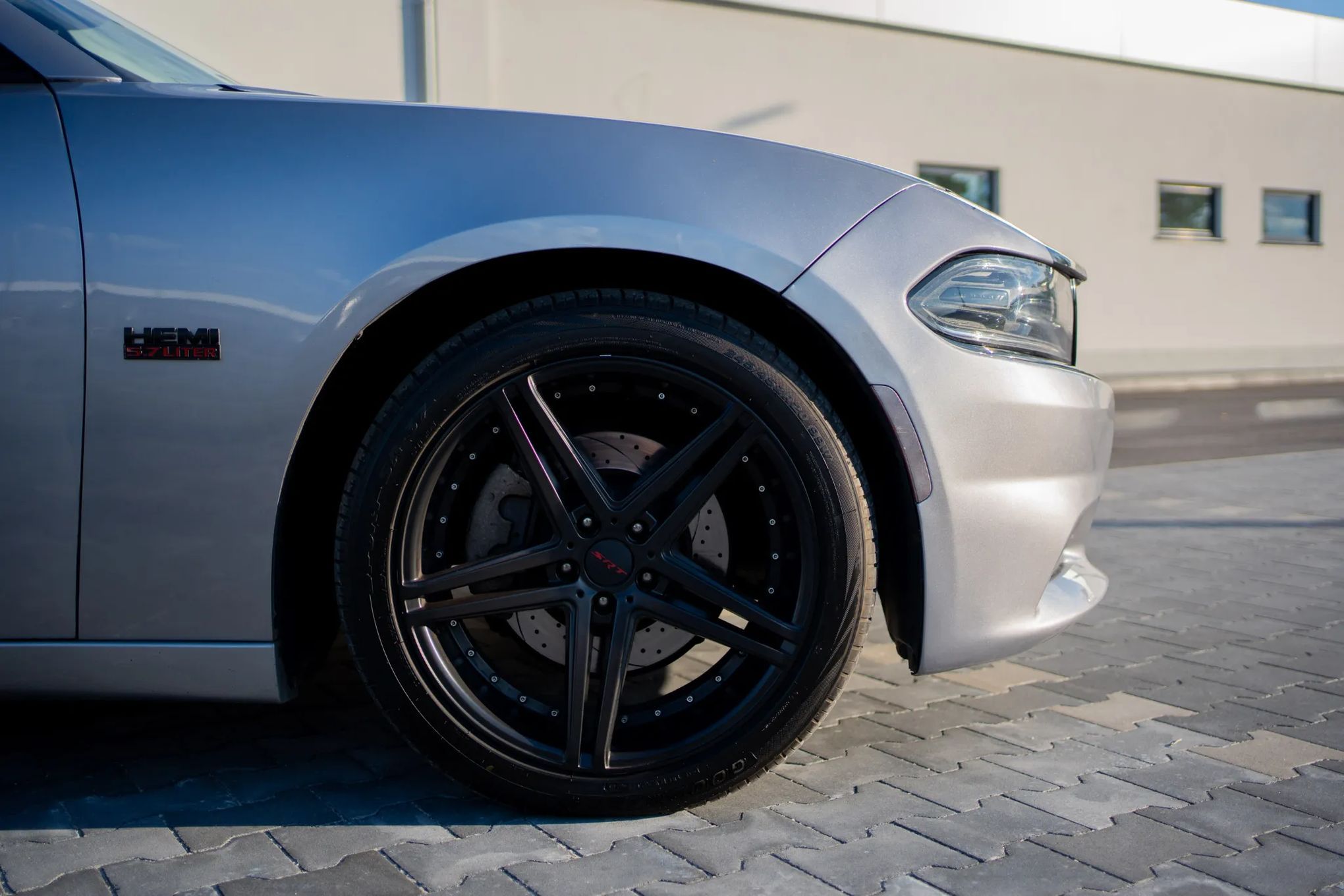 Dodge Charger zadbany Dodge Charger R/T 5.7 blacktop edition w bogatym wyposażeniu