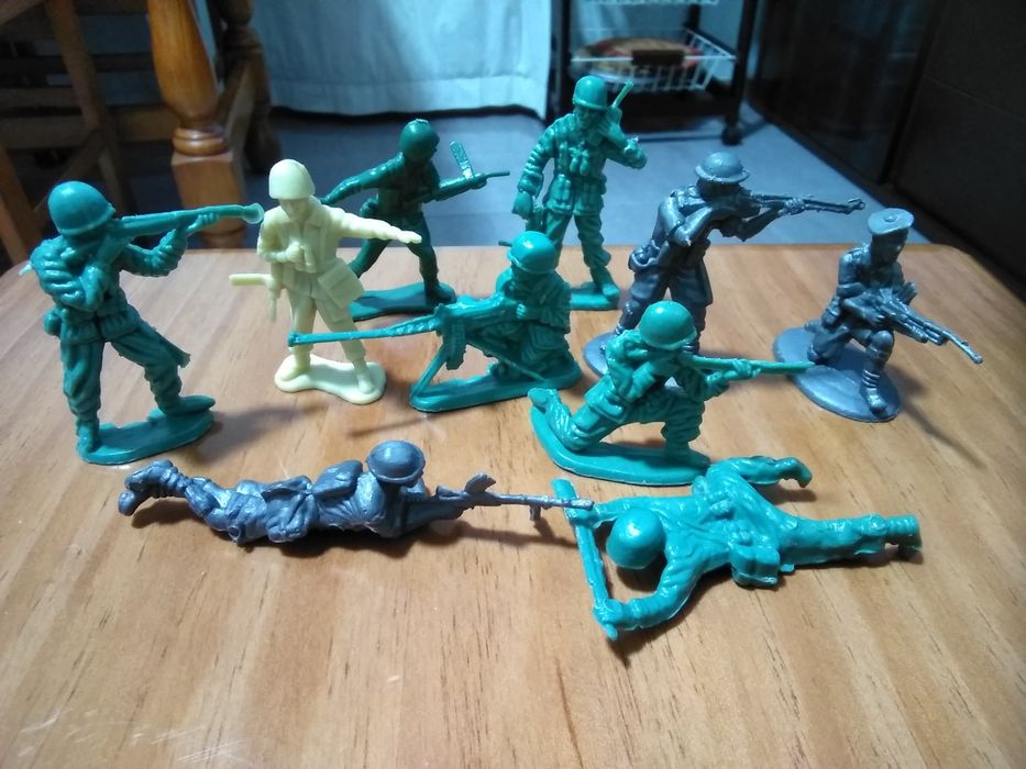 Lote de 10 soldadinhos