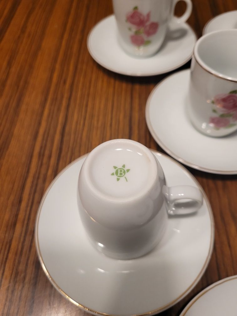 Zestaw 6 porcelanowych filiżanek  do espresso